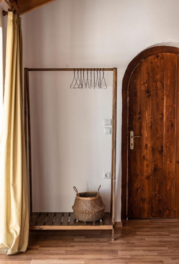 Amphora Guesthouse Himare Ngoại thất bức ảnh