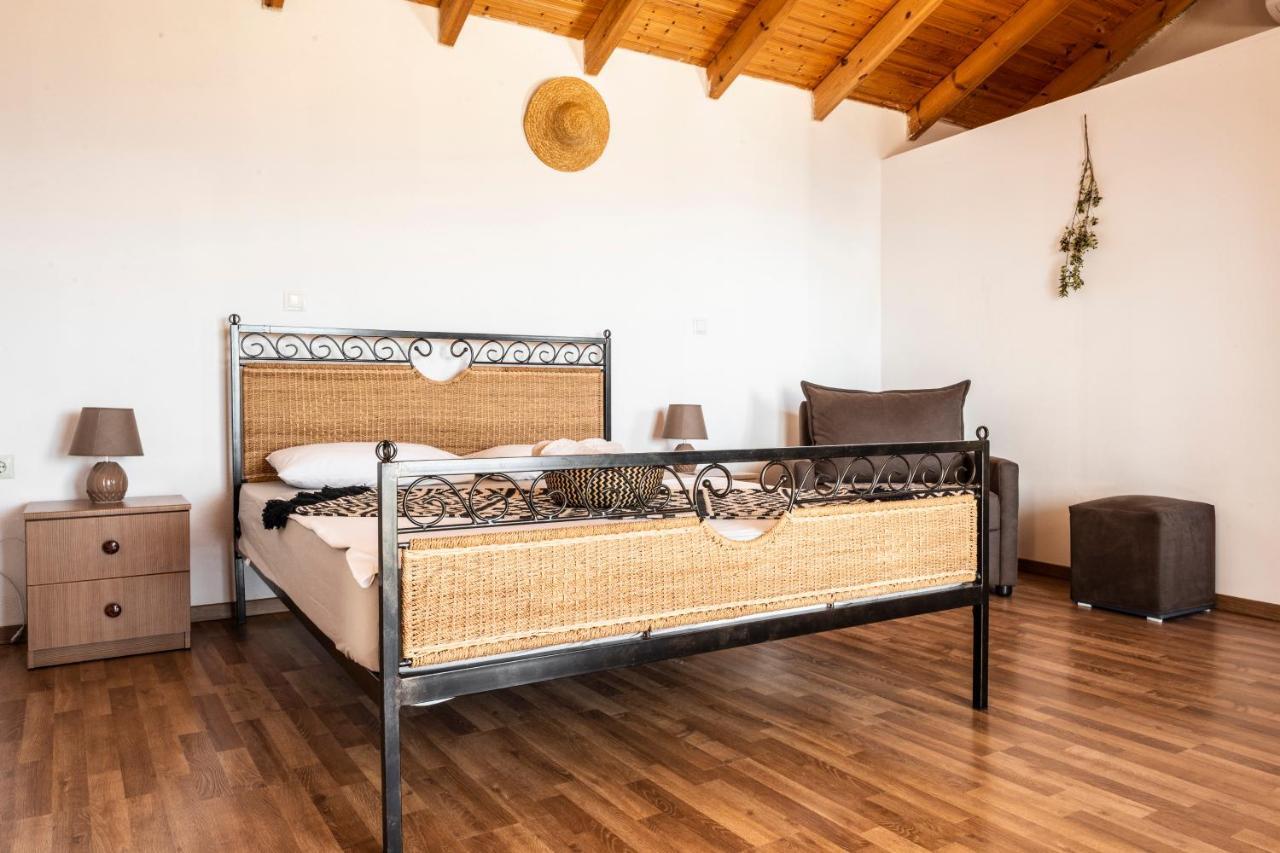 Amphora Guesthouse Himare Ngoại thất bức ảnh