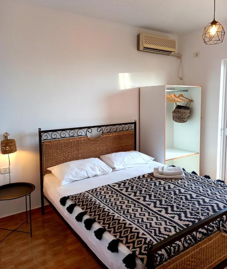 Amphora Guesthouse Himare Ngoại thất bức ảnh