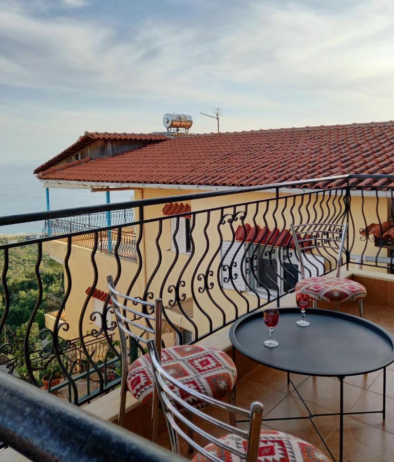 Amphora Guesthouse Himare Ngoại thất bức ảnh