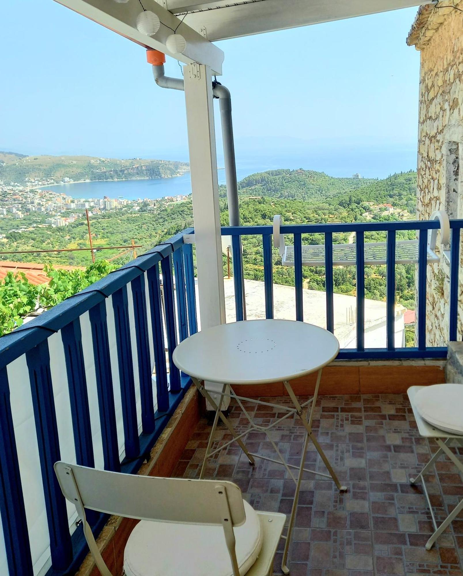 Amphora Guesthouse Himare Phòng bức ảnh